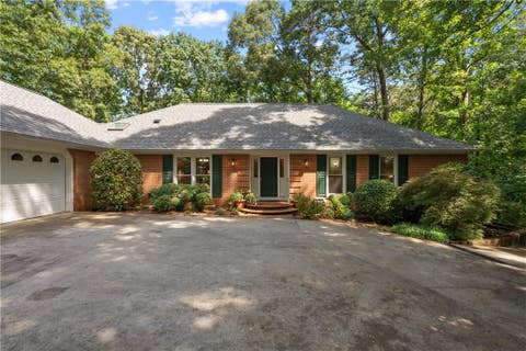Photo of 1210 Cane Creek Drive, Seneca, SC 29672 (MLS # 20302933)
