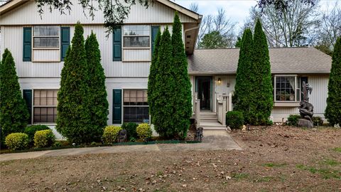 Photo of 101 Surrey Lane, Seneca, SC 29672 (MLS # 20295632)