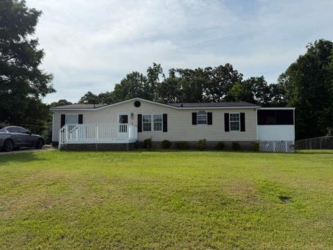Mobile Home For Sale - 115 Sue Ella Court<br/> Townville, SC 29689