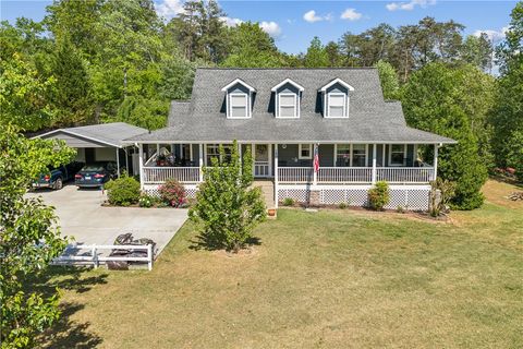 Photo of 189 Little Choestoea Road, Westminster, SC 29693 (MLS # 20300292)