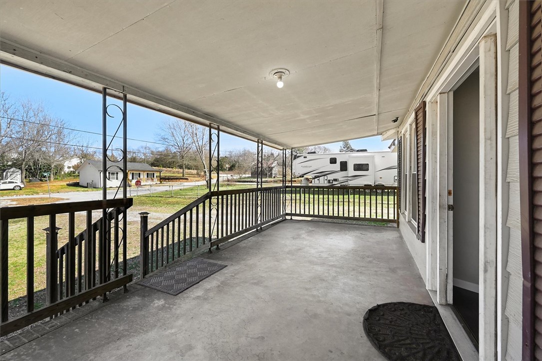 607 Looperville Road, Piedmont, South Carolina image 4