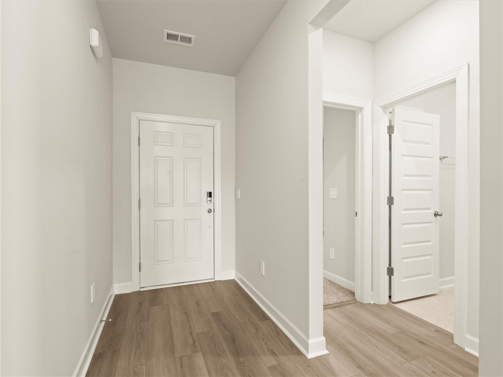 788 Penfold Pointe, Wellford, South Carolina image 2
