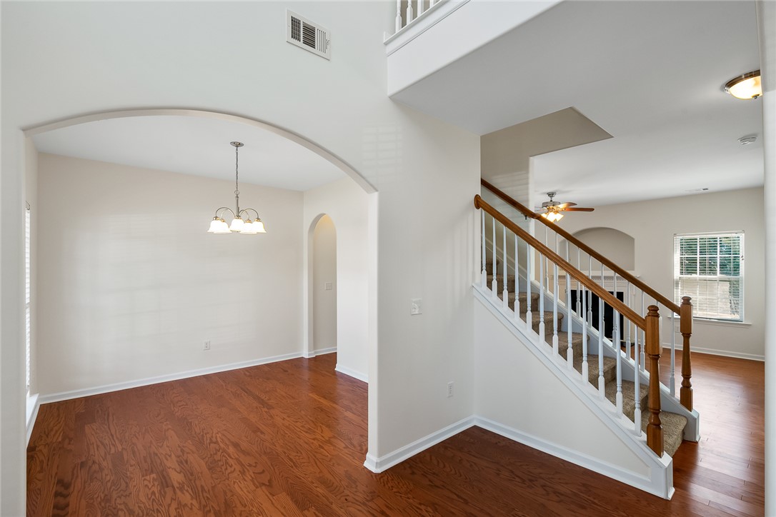 Anderson, South Carolina 29621, United States, 5 Bedrooms Bedrooms, ,3 BathroomsBathrooms,Residential,Pending,80923