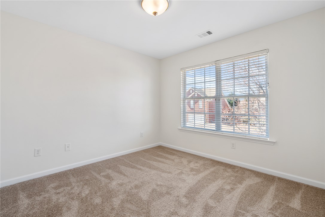 Anderson, South Carolina 29621, United States, 5 Bedrooms Bedrooms, ,3 BathroomsBathrooms,Residential,Pending,80923