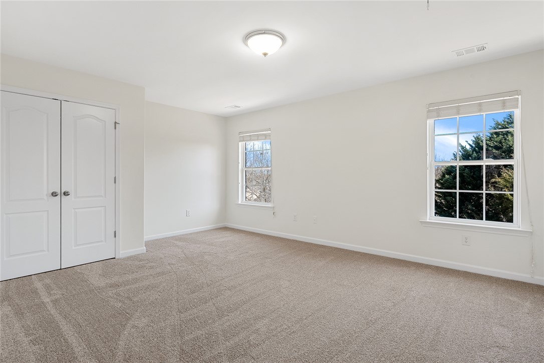 Anderson, South Carolina 29621, United States, 5 Bedrooms Bedrooms, ,3 BathroomsBathrooms,Residential,Pending,80923