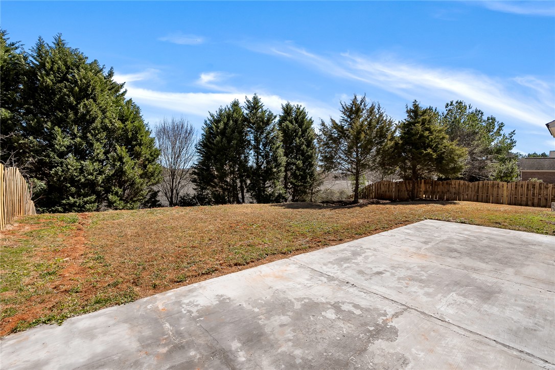 Anderson, South Carolina 29621, United States, 5 Bedrooms Bedrooms, ,3 BathroomsBathrooms,Residential,Pending,80923