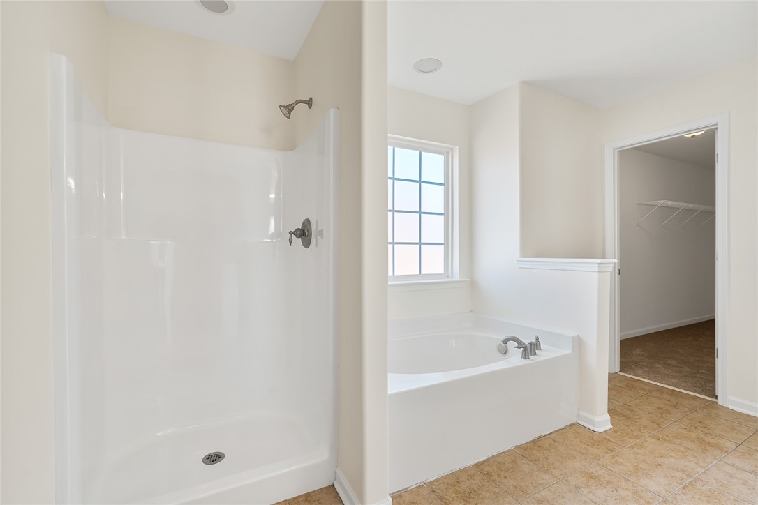 Anderson, South Carolina 29621, United States, 5 Bedrooms Bedrooms, ,3 BathroomsBathrooms,Residential,Pending,80923