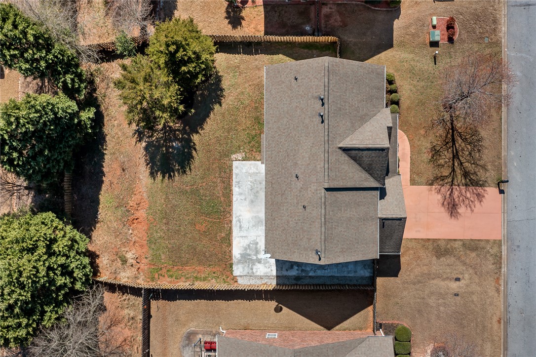 Anderson, South Carolina 29621, United States, 5 Bedrooms Bedrooms, ,3 BathroomsBathrooms,Residential,Pending,80923