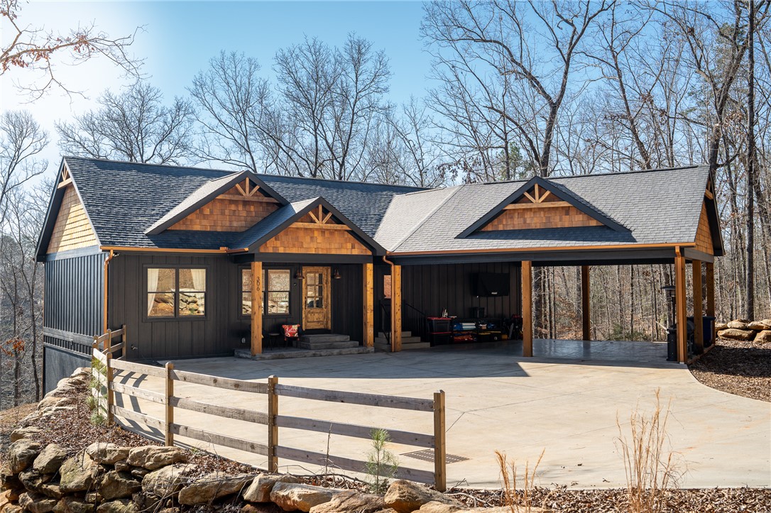 306 Bridgeport Drive, West Union, South Carolina image 1
