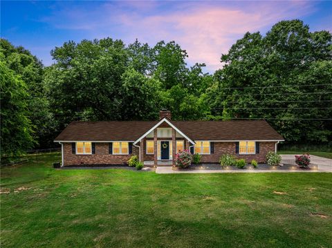 Photo of 3410 Airline Road, Anderson, SC 29624 (MLS # 20301842)