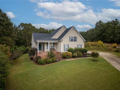 Photo of 102 Brookstone Way, Central, SC 29630 (MLS # 20293228) Photo of 102 Brookstone Way, Central, SC 29630 (MLS # 20293228)