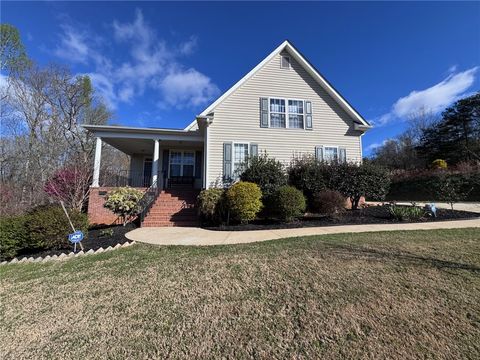 Homes For Sale - 102 Brookstone Way<br/> Central, SC 29630