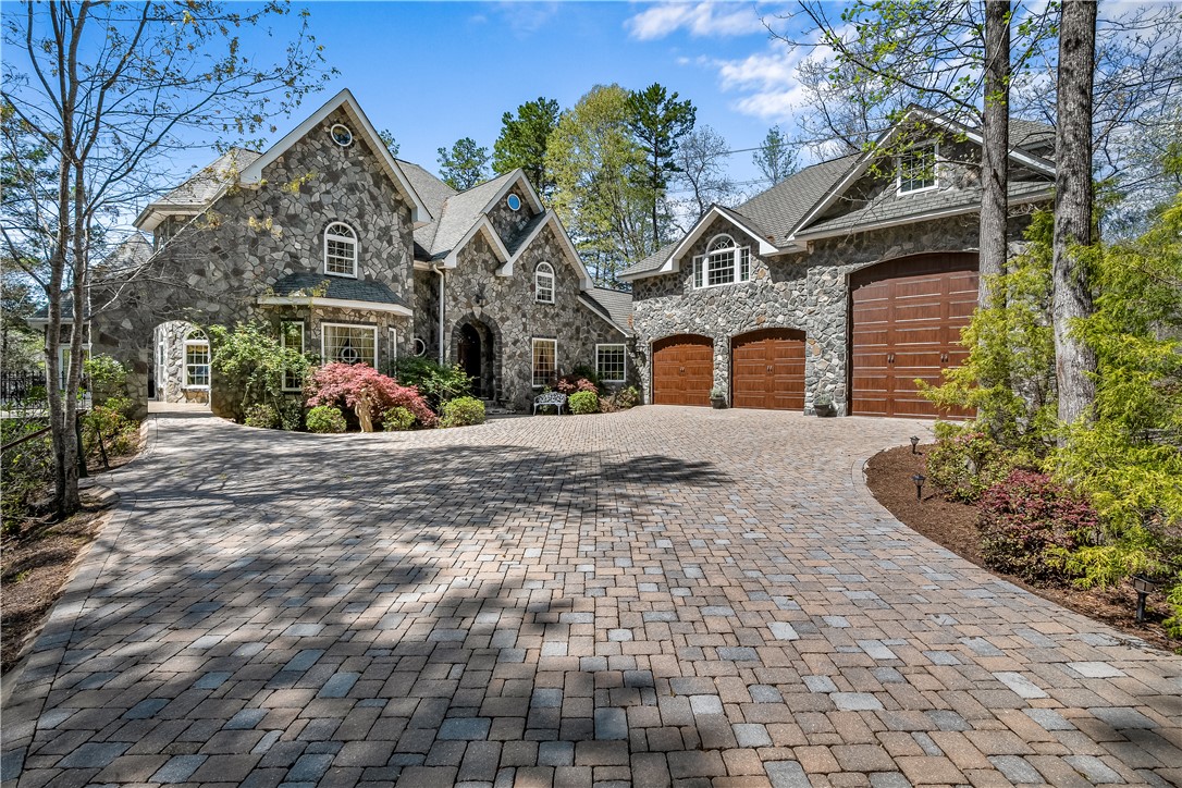 246 E Waters Edge Lane, West Union, South Carolina image 1