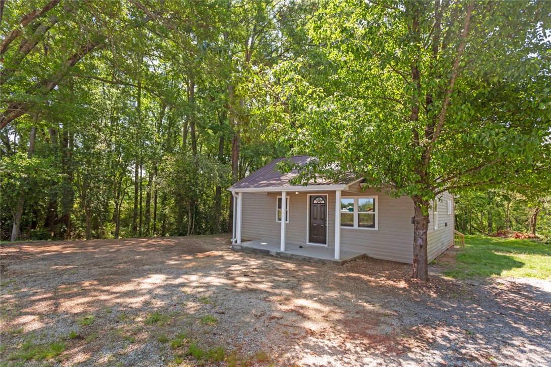 404 Highland Avenue, Westminster, South Carolina image 3