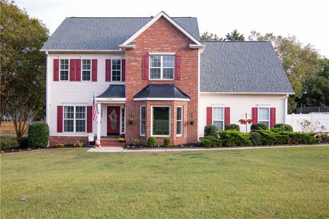 Photo of 506 Laurens Drive, Anderson, SC 29621 (MLS # 20293455) Photo of 506 Laurens Drive, Anderson, SC 29621 (MLS # 20293455)