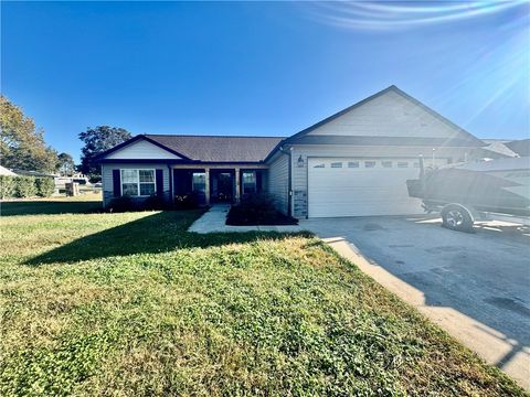 Photo of 263 Doris Ann Court, Wellford, SC 29385 (MLS # 20293984)