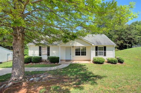 Photo of 212 Riverbreeze Road, Greenville, SC 29611 (MLS # 20293430) Photo of 212 Riverbreeze Road, Greenville, SC 29611 (MLS # 20293430)