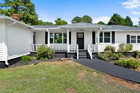 Photo of 1310 Lakewood Lane, Anderson, SC 29625 (MLS # 20305287)