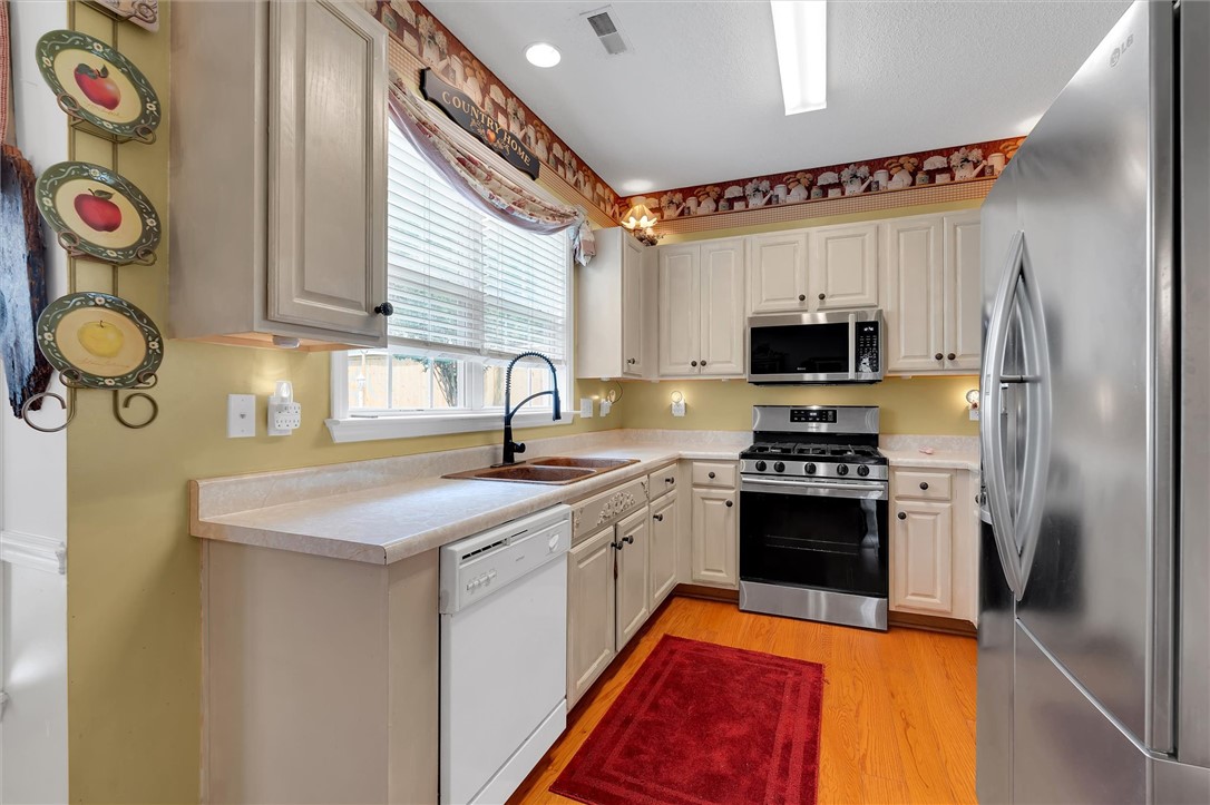 532 Cardinal Woods Way, Easley, South Carolina image 12