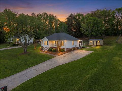 Photo of 111 Logan Lane, Easley, SC 29640 (MLS # 20297457)