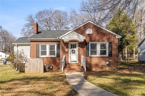 Photo of 125 Beulah Drive, Anderson, SC 29625 (MLS # 20297223)