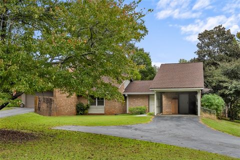 Photo of 409 Bayberry Lane, Clemson, SC 29631 (MLS # 20293413)
