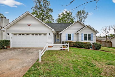 Photo of 400 Jacqueline Road, Piedmont, SC 29673 (MLS # 20299420)