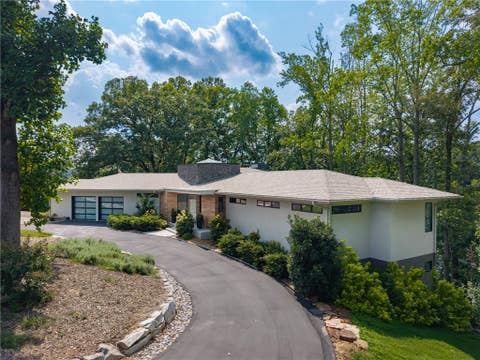 Photo of 5011 Bridgeview Drive, Seneca, SC 29672 (MLS # 20304507)