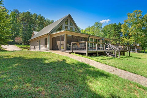 Photo of 241 Grizzly Bear Lane, Hartwell, GA 30643 (MLS # 20306063)