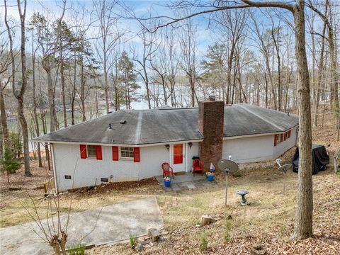 Photo of 109 Indian Court Court, Westminster, SC 29693 (MLS # 20298925)