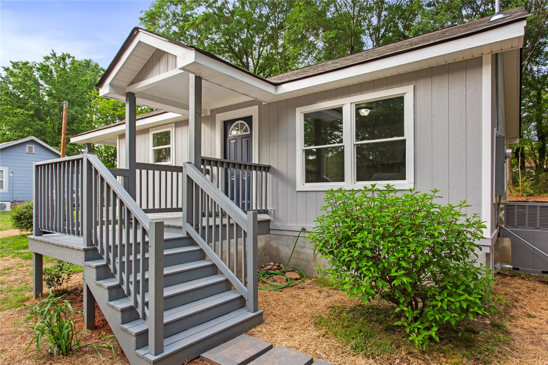 105 Louise Court, Westminster, South Carolina image 4