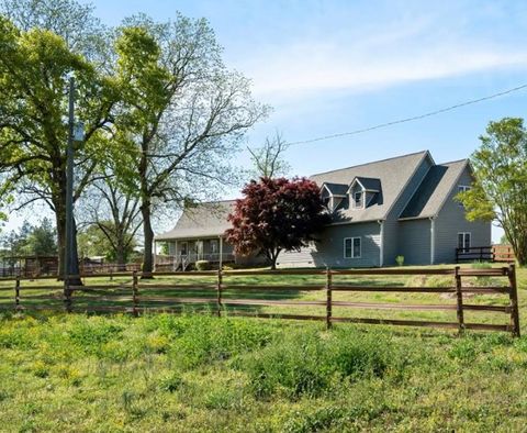 Photo of 111 N Grant Road, Seneca, SC 29678 (MLS # 20299929)