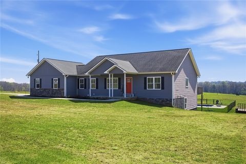 Homes For Sale - 426 Oak Creek Road<br/> Seneca, SC 29678