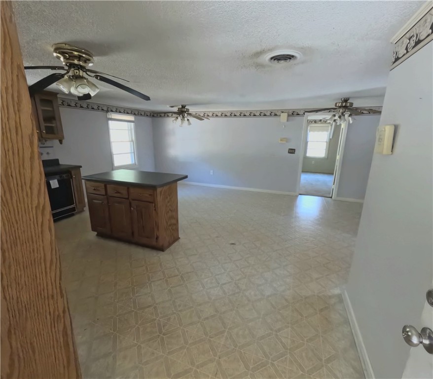 Anderson, South Carolina 29626, United States, 2 Bedrooms Bedrooms, ,2 BathroomsBathrooms,Residential,Active,236690