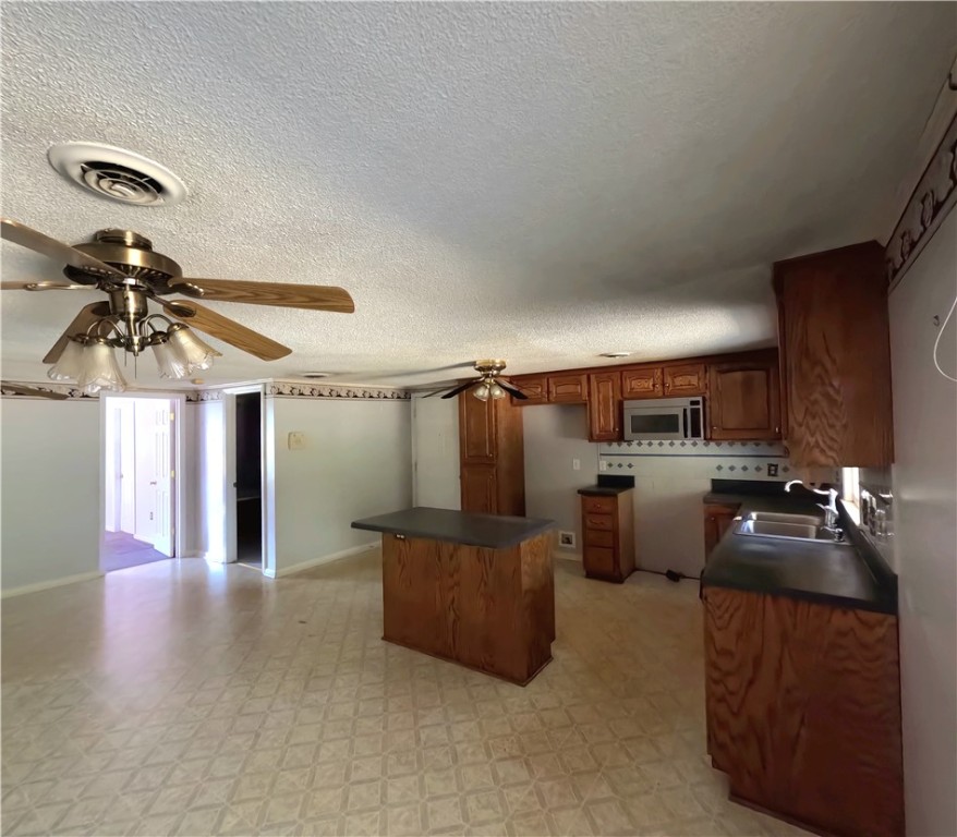 Anderson, South Carolina 29626, United States, 2 Bedrooms Bedrooms, ,2 BathroomsBathrooms,Residential,Active,236690