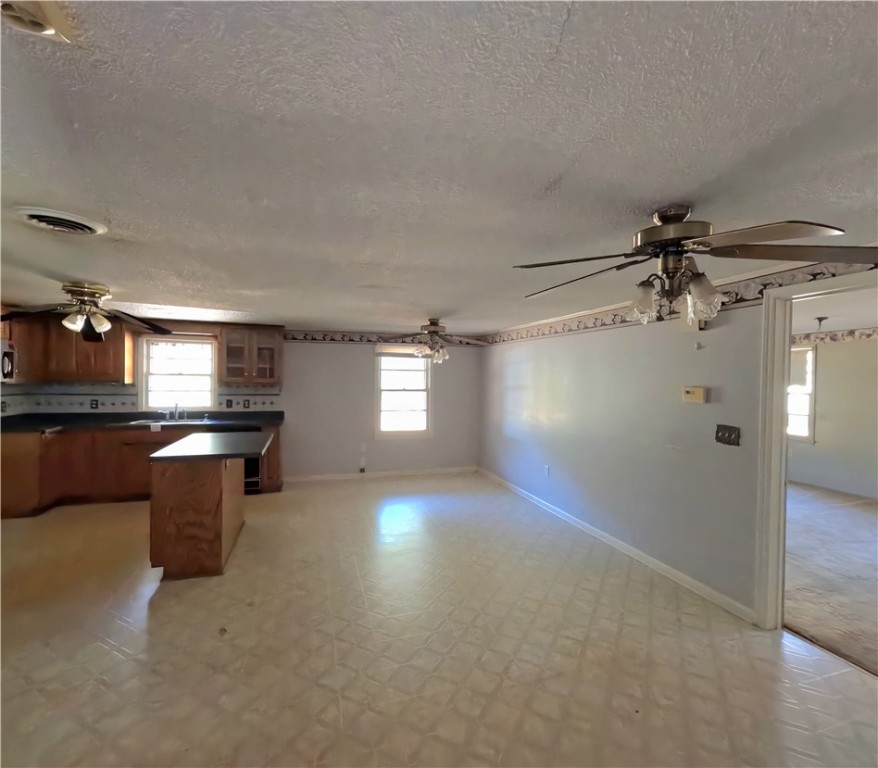 Anderson, South Carolina 29626, United States, 2 Bedrooms Bedrooms, ,2 BathroomsBathrooms,Residential,Active,236690