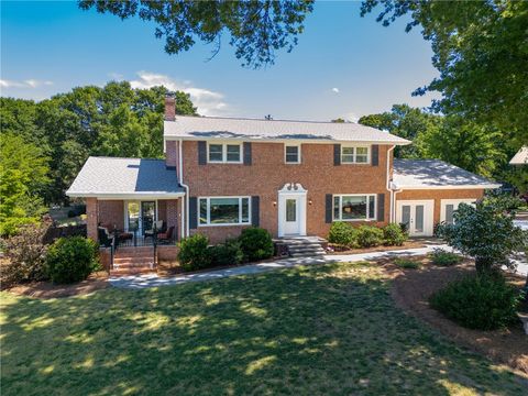 Photo of 216 Mountain View Lane, Clemson, SC 29631 (MLS # 20299384)