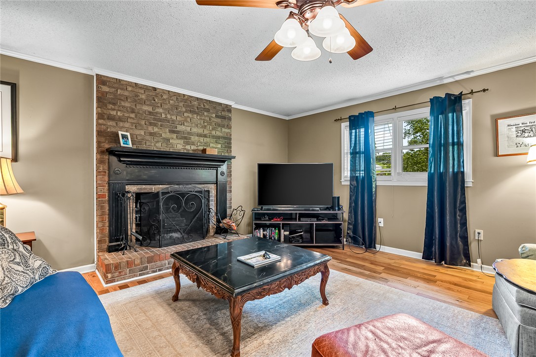 Anderson, South Carolina 29625, United States, 3 Bedrooms Bedrooms, ,2 BathroomsBathrooms,Residential,Active,193144