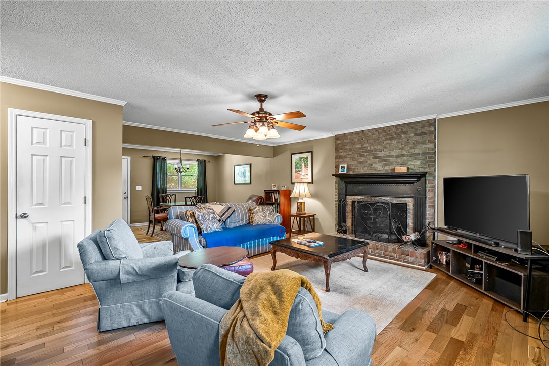 Anderson, South Carolina 29625, United States, 3 Bedrooms Bedrooms, ,2 BathroomsBathrooms,Residential,Active,193144