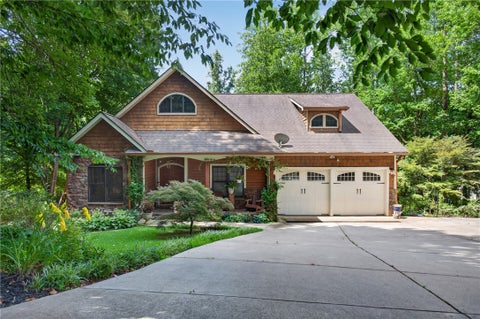 Photo of 14029 Azalea Drive, Seneca, SC 29678 (MLS # 20302960)