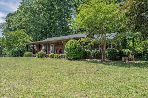 Photo of 606 Mountain View Road, Williamston, SC 29697 (MLS # 20301281)