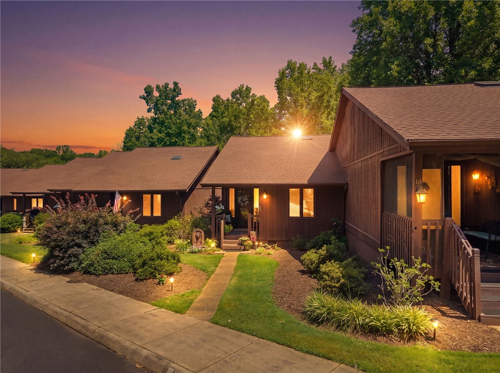 Photo 1 of 45 — 15 Creekside Way, Greenville, SC 29609