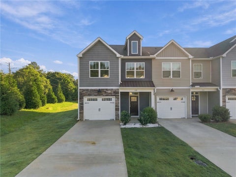 Photo of 148 Rushing Creek Lane, Piedmont, SC 29673 (MLS # 20306380)