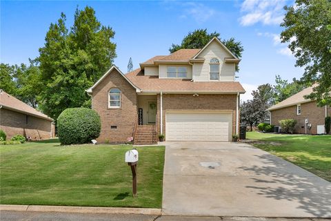 Photo of 109 Prestwick Court, Easley, SC 29642 (MLS # 20303148)