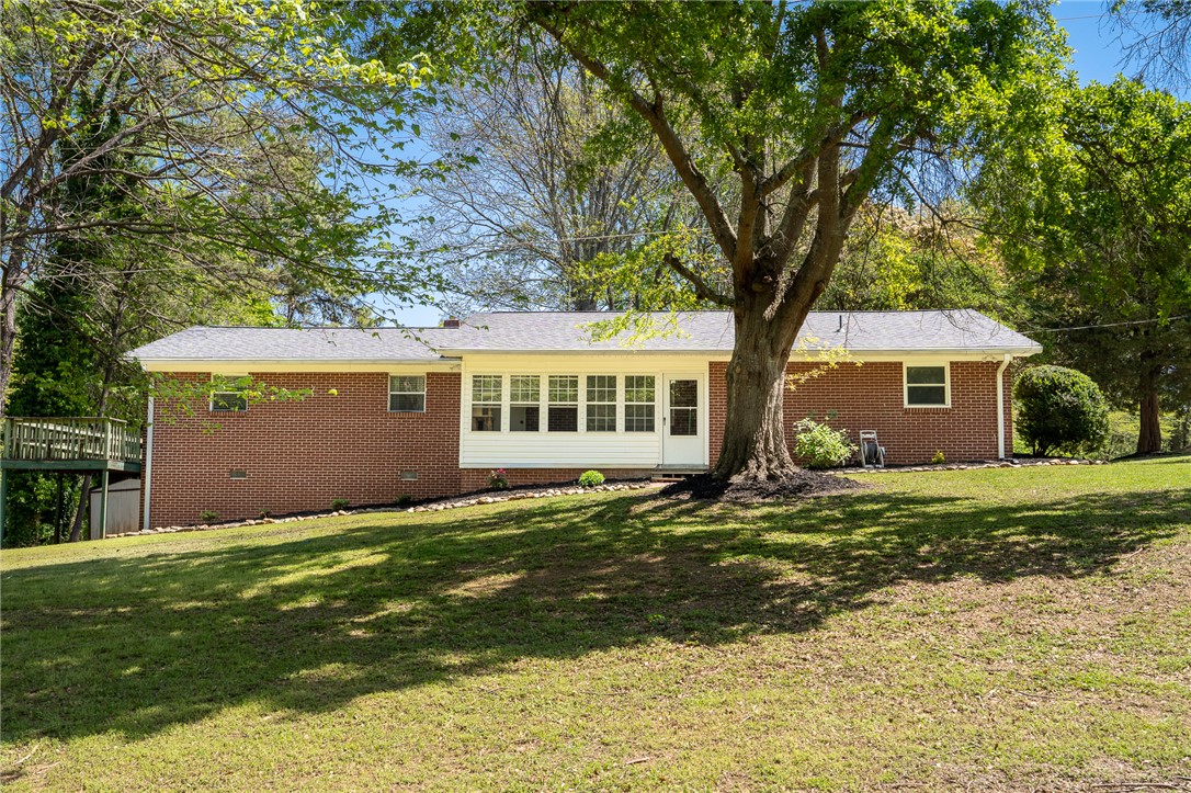 103 Pineknoll Drive, Seneca, South Carolina image 2