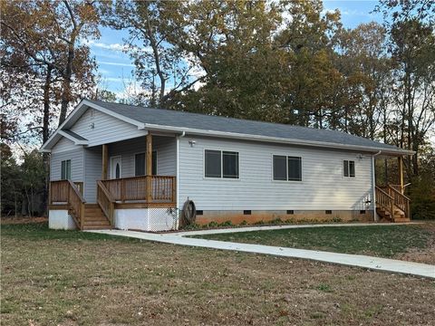 Photo of 427 Gibson Road, Anderson, SC 29625 (MLS # 20294750)