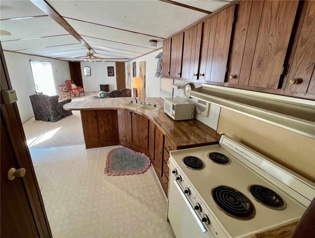 294 Ponderosa Point, Townville, South Carolina image 12