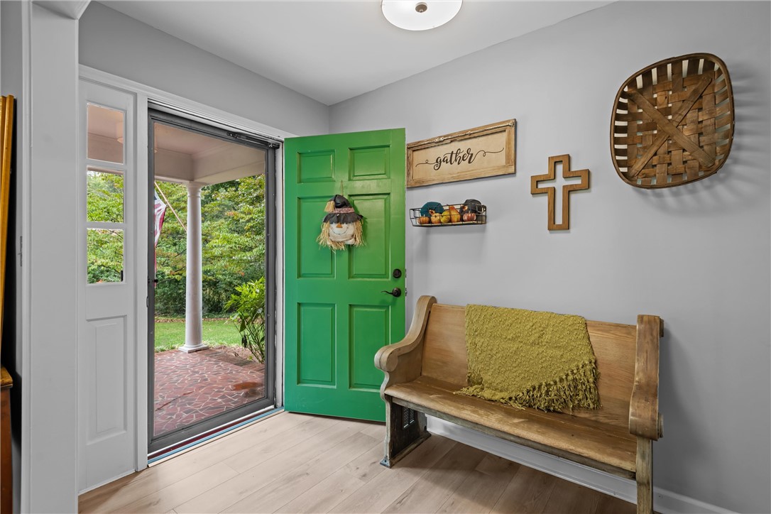 Anderson, South Carolina 29621, United States, 3 Bedrooms Bedrooms, ,2 BathroomsBathrooms,Residential,Pending,217914