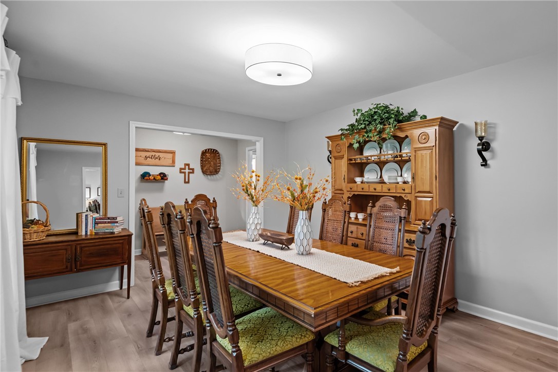 Anderson, South Carolina 29621, United States, 3 Bedrooms Bedrooms, ,2 BathroomsBathrooms,Residential,Pending,217914