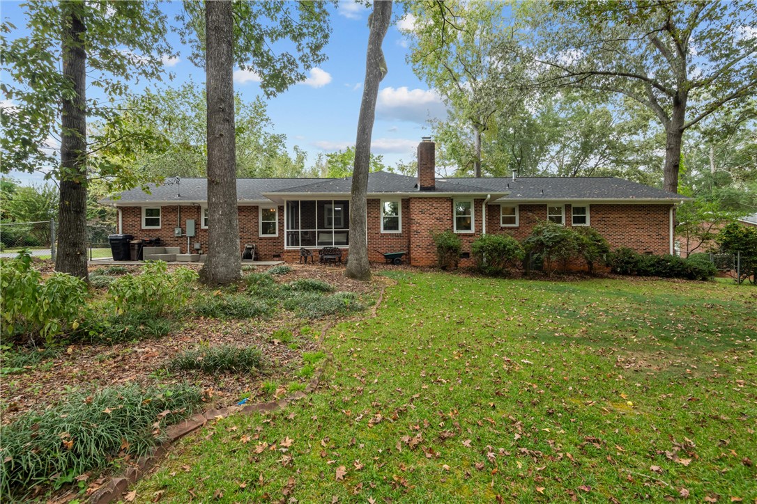 Anderson, South Carolina 29621, United States, 3 Bedrooms Bedrooms, ,2 BathroomsBathrooms,Residential,Pending,217914